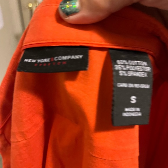 New York & Co. Orange button down short sleeve shirt size small - Picture 11 of 11